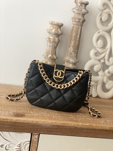 Chanel Handbags 1135